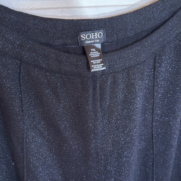 Soho Apparel Black Metallic Pleated Straight Leg Knit Pants, Women’s Size PXL - Picture 3 of 5